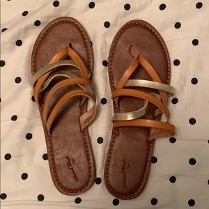 Women’s Universal Thread Sandals Size 11